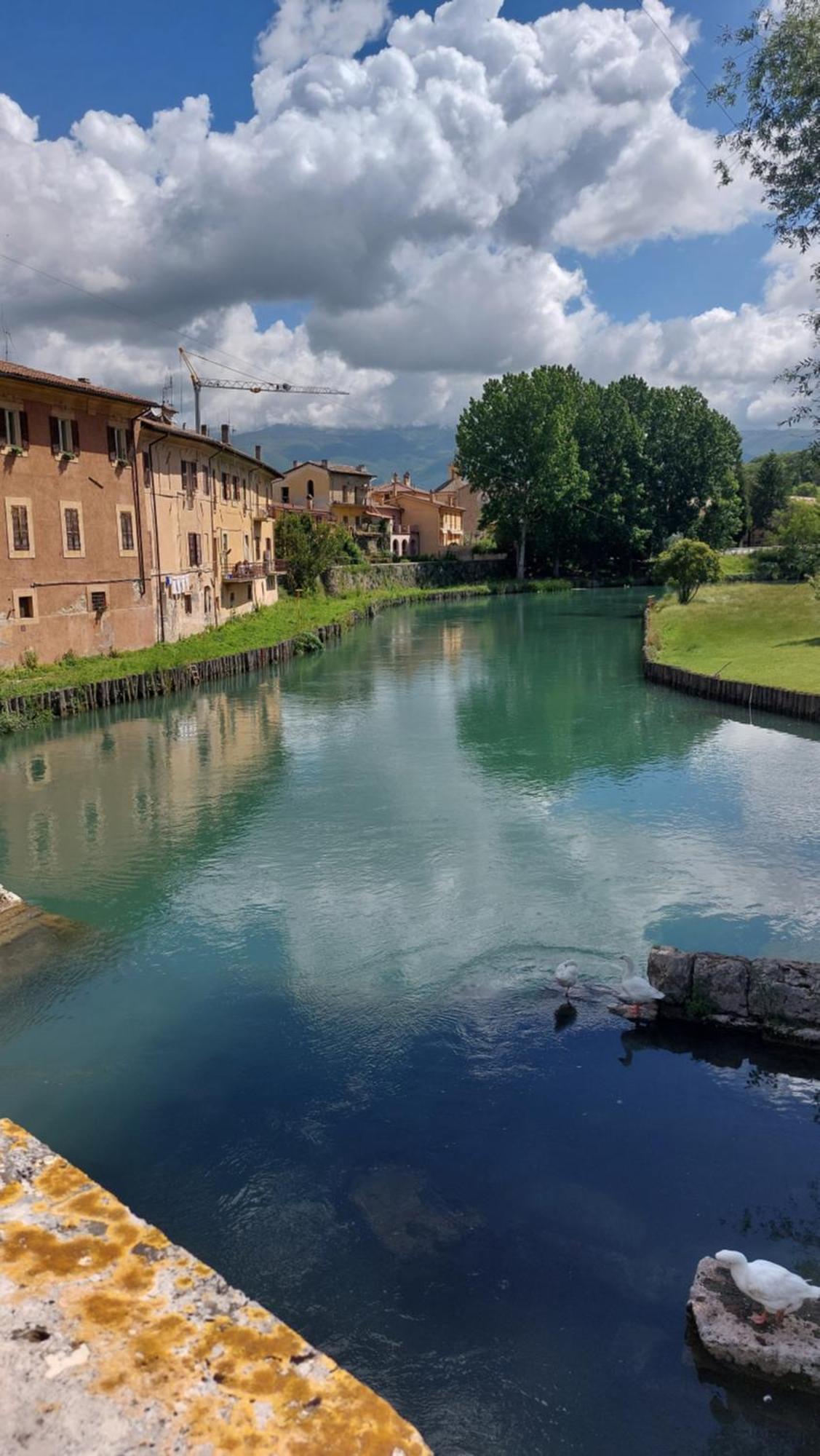 La Finestra Sul Velino, Uno Splendore Da Vivere 列蒂 客房 照片